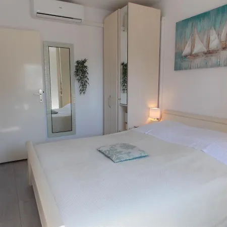 Warm Terrace Apartman *