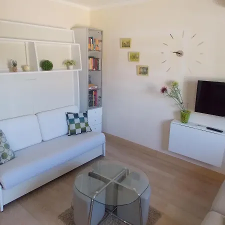 Warm Terrace Apartman