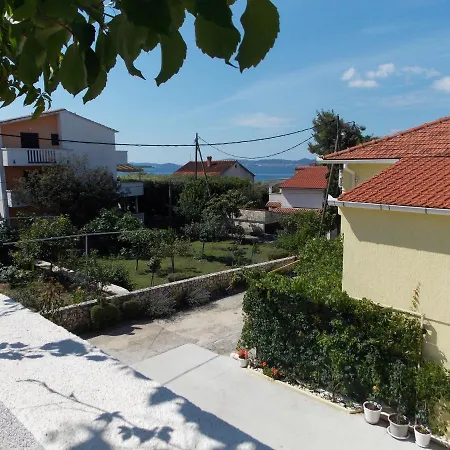 Warm Terrace Apartment Zadar